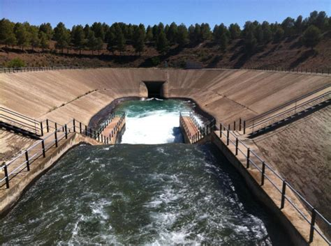 Regional government lodges an appeal against the “cut” in the Tagus-Segura water transfer in September.