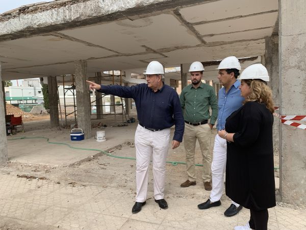 The Mayor of San Javier visits the works of the Business Centre which will be finished in February 2023._03