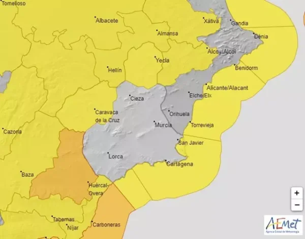 The Murcian coast will be on yellow alert this Monday and Tuesday for winds force 7 and waves of up to 3 metres.
