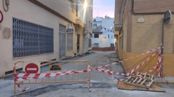 The PSOE of Albox criticises the mayor for remodelling the streets of the centre in the middle of the Christmas campaign