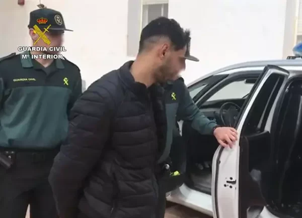 Guardia Civil detains the alleged perpetrators of 5 burglaries in Totana