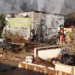 Cartagena firefighters extinguish a fire in a prefabricated house in La Aljorra